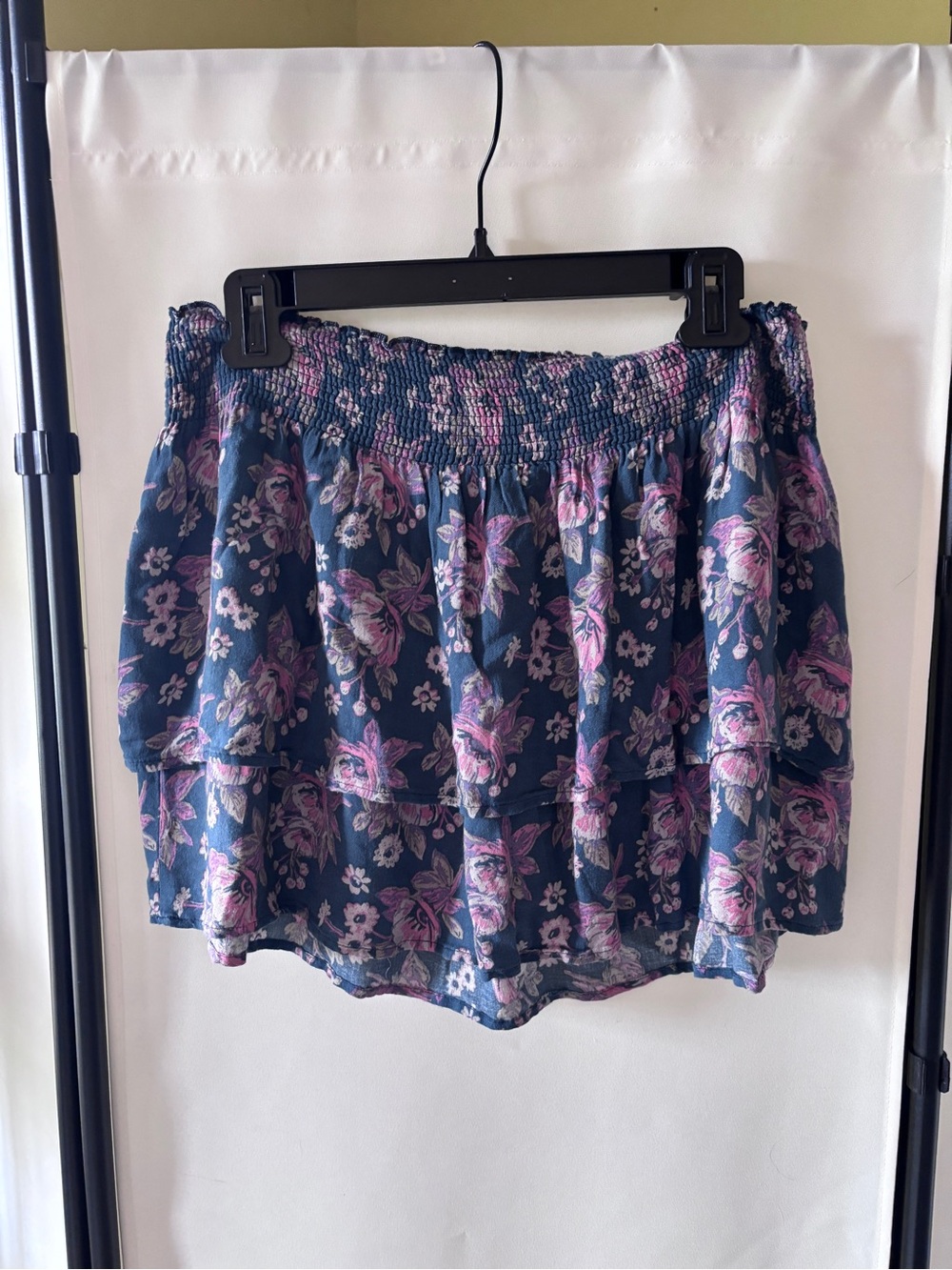 NATURAL LIFE Floral Smocked Waist Mini Skirt - Navy & Pink